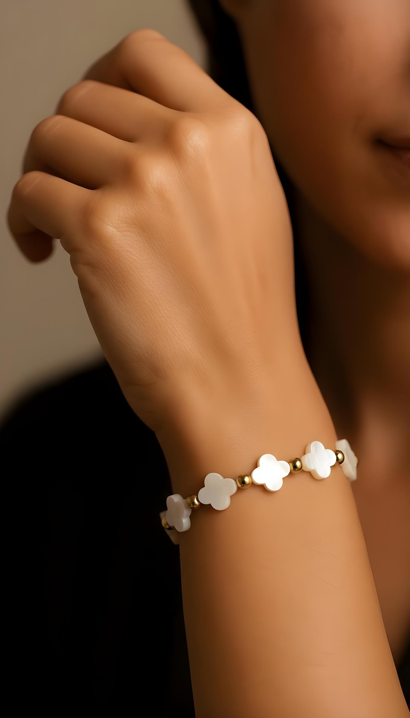 Mother of Pearl Bead Bracelet - Vivian
