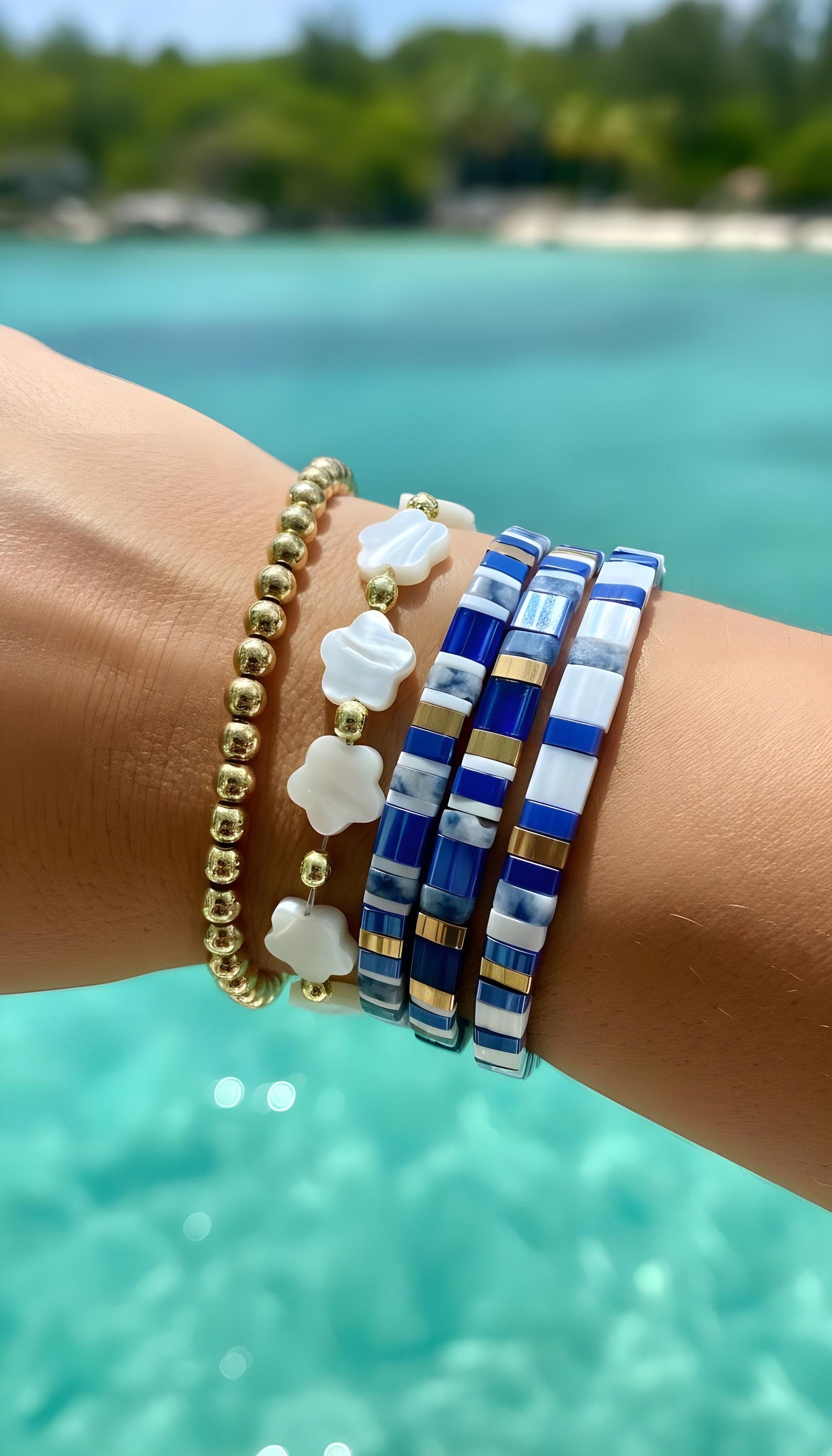 Mother of Pearl Bead Bracelet - Vivian