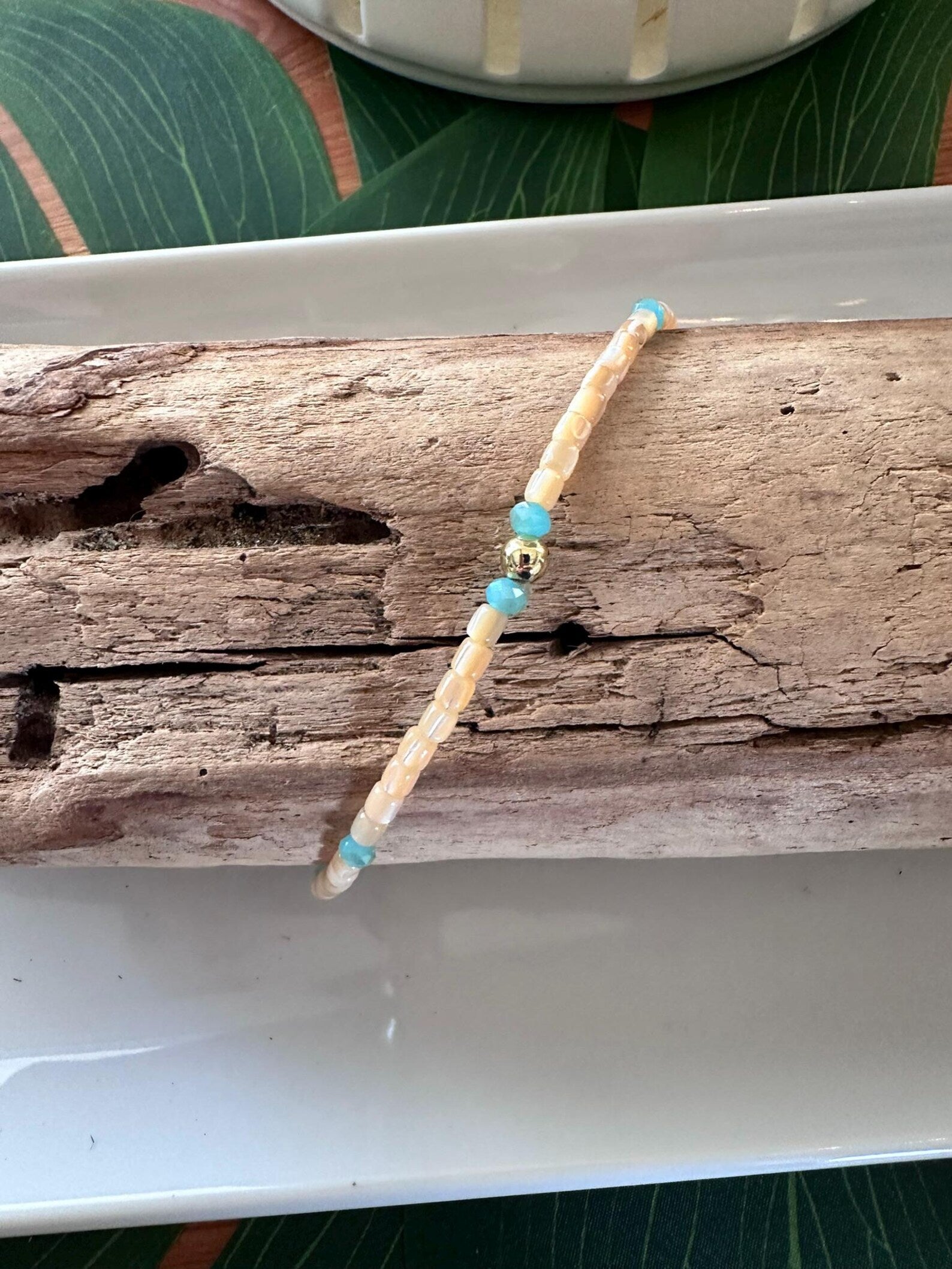 Olivia Natural Shell Anklet -